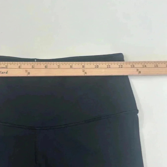 Victoria Sport Knockout Capri Leggings with mesh design on the legs - Picture 6 of 10